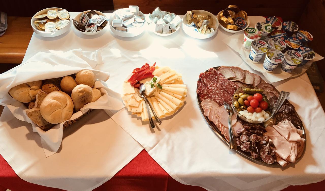 Guesthouse & Apartments Pri Stani Zerovnica Екстериор снимка