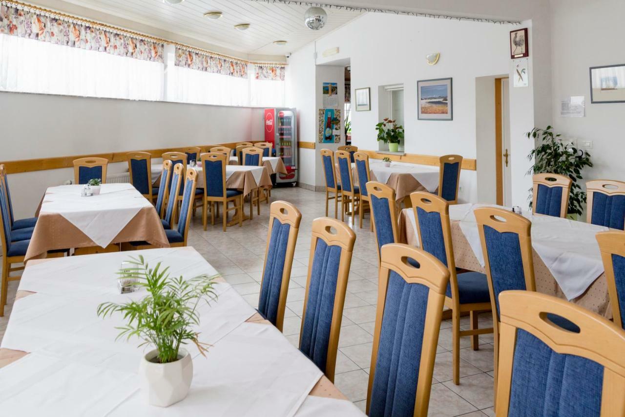 Guesthouse & Apartments Pri Stani Zerovnica Екстериор снимка