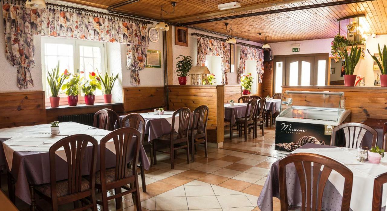 Guesthouse & Apartments Pri Stani Zerovnica Екстериор снимка