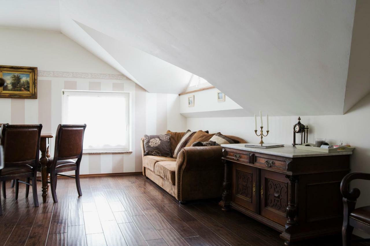 Guesthouse & Apartments Pri Stani Zerovnica Екстериор снимка