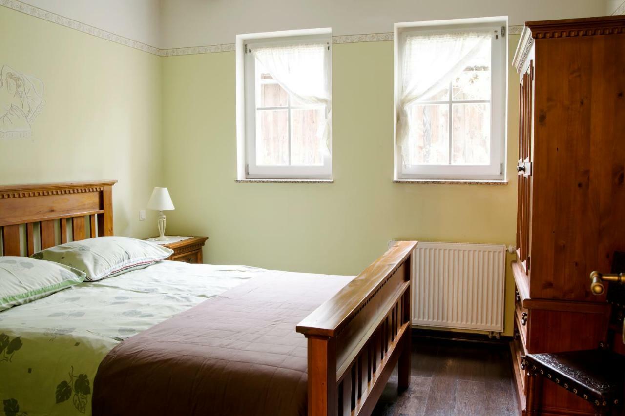 Guesthouse & Apartments Pri Stani Zerovnica Екстериор снимка