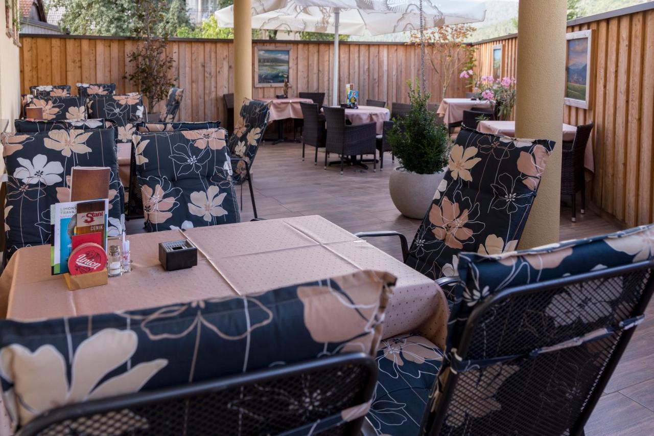 Guesthouse & Apartments Pri Stani Zerovnica Екстериор снимка